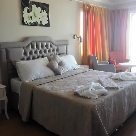 Serra Butik Otel ホテル ウルラ